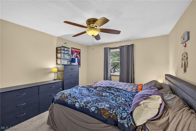5415 Amherst Drive, Parma, OH 44129
