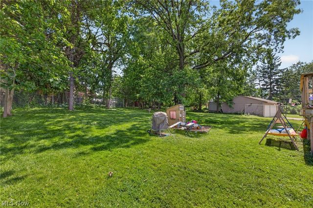 5415 Amherst Drive, Parma, OH 44129