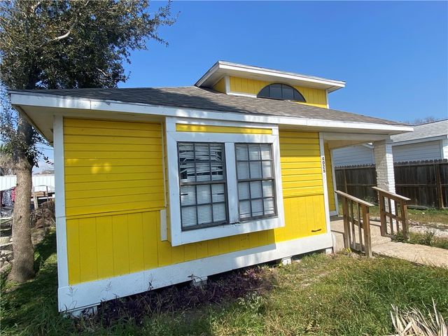 4026 Zapata St, Corpus Christi, TX 78405