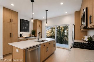2233 Knotty Pine Trail, Howell, MI 48855