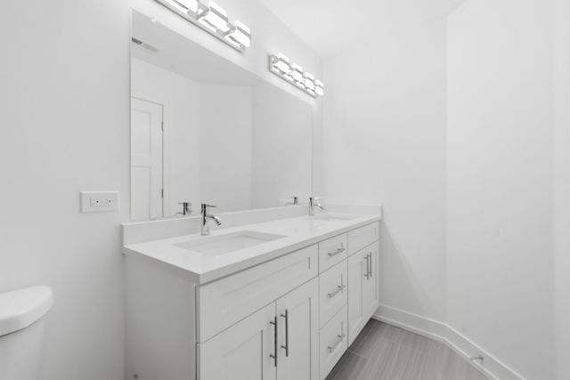 6939 W 95th Place, Oak Lawn, IL 60453