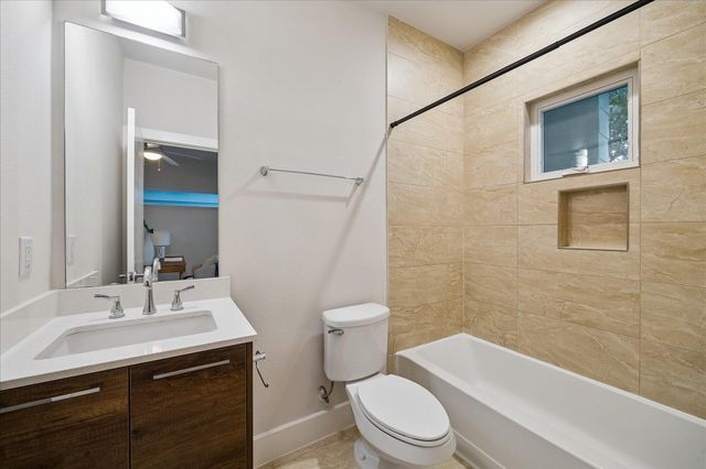 2715 St Emanuel Street, Houston, TX 77004