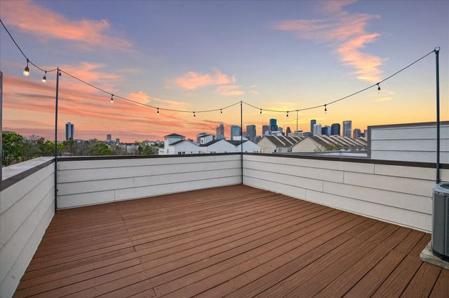 2715 St Emanuel Street, Houston, TX 77004