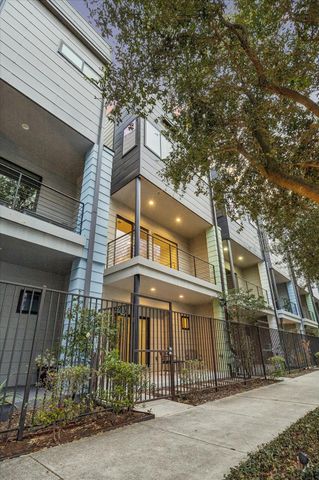 2715 St Emanuel Street, Houston, TX 77004