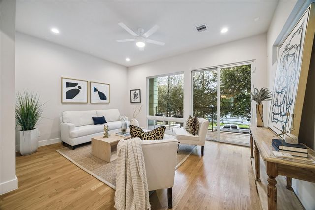 2715 St Emanuel Street, Houston, TX 77004