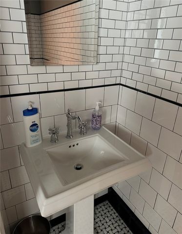 225 Putnam Pike Pike, Johnston, RI 02919