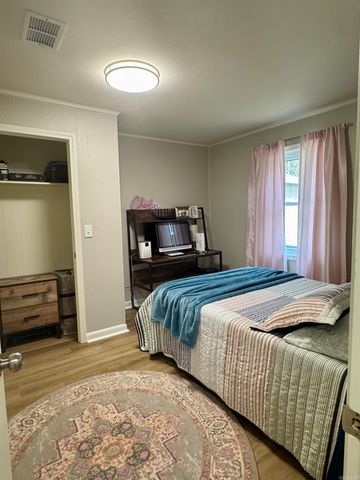 2460 Armstead Road, Star City, AR 71667