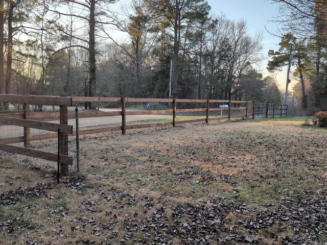 2460 Armstead Road, Star City, AR 71667