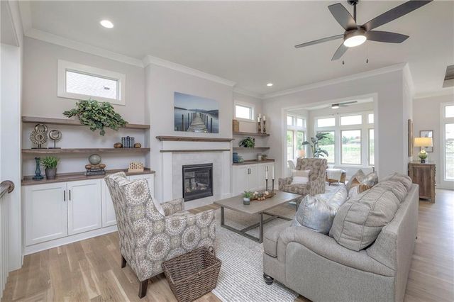 13820 Westgate Street, Overland Park, KS 66221