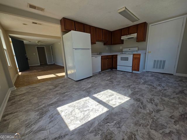 531 Old Stone Road, Villa Rica, GA 30180