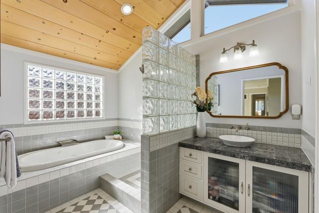 1276 Windsor Way, Redwood City, CA 94061