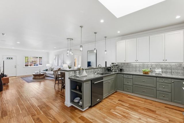 1276 Windsor Way, Redwood City, CA 94061