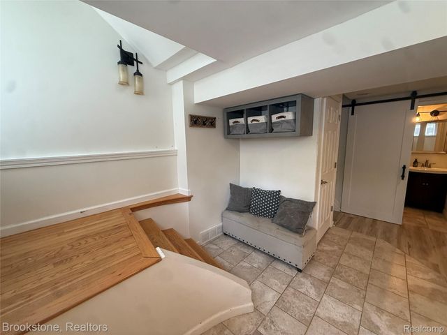 313 N Castell Avenue, Rochester, MI 48307