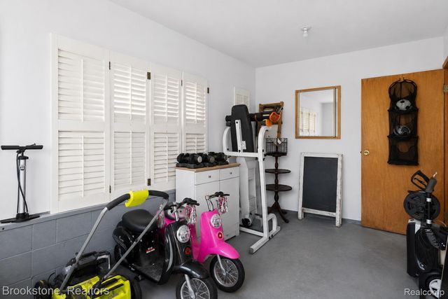 313 N Castell Avenue, Rochester, MI 48307