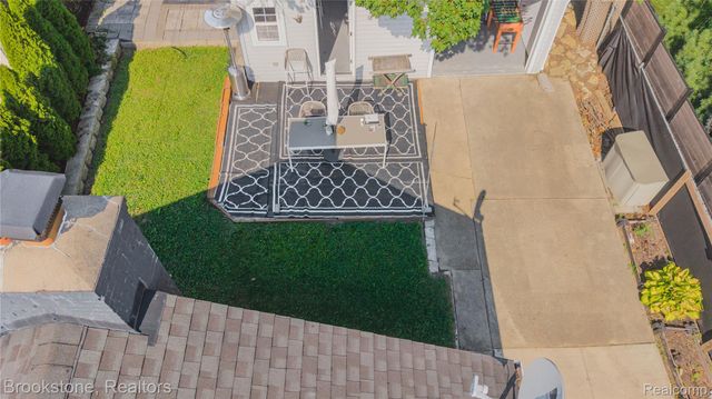 313 N Castell Avenue, Rochester, MI 48307