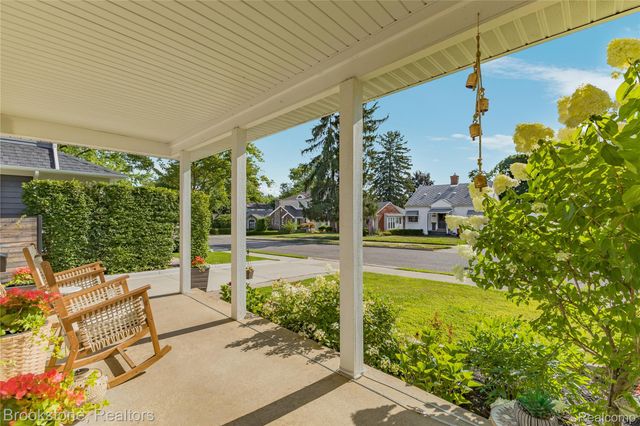 313 N Castell Avenue, Rochester, MI 48307