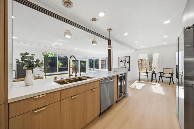 386 Curie Drive, San Jose, CA 95123