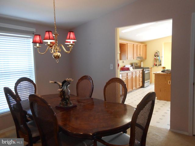 36 FORT LEE DR, Manahawkin, NJ 08050