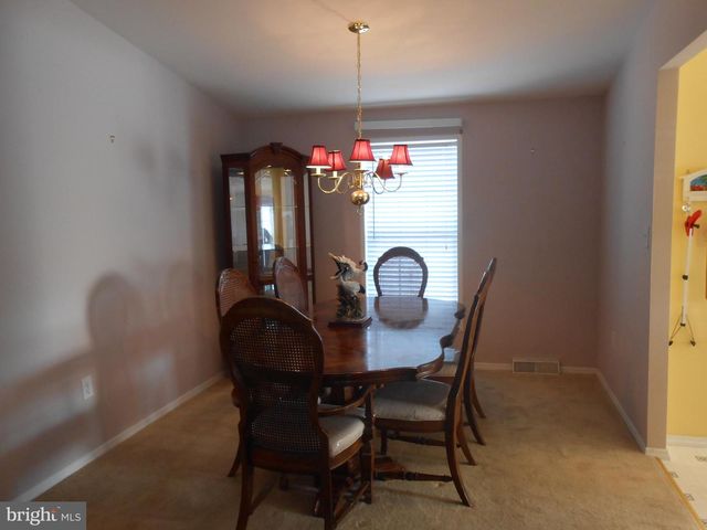 36 FORT LEE DR, Manahawkin, NJ 08050