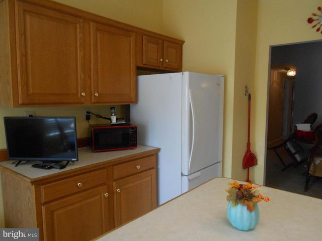 36 FORT LEE DR, Manahawkin, NJ 08050
