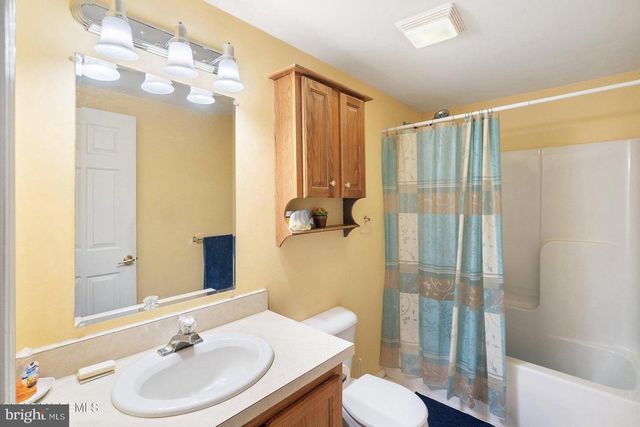 36 FORT LEE DR, Manahawkin, NJ 08050