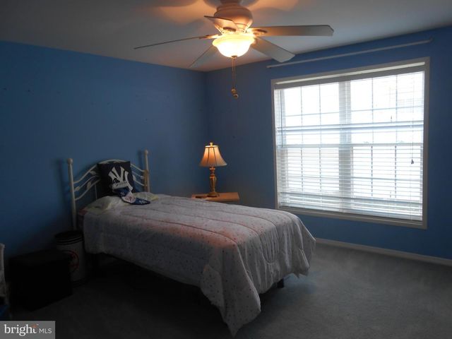 36 FORT LEE DR, Manahawkin, NJ 08050