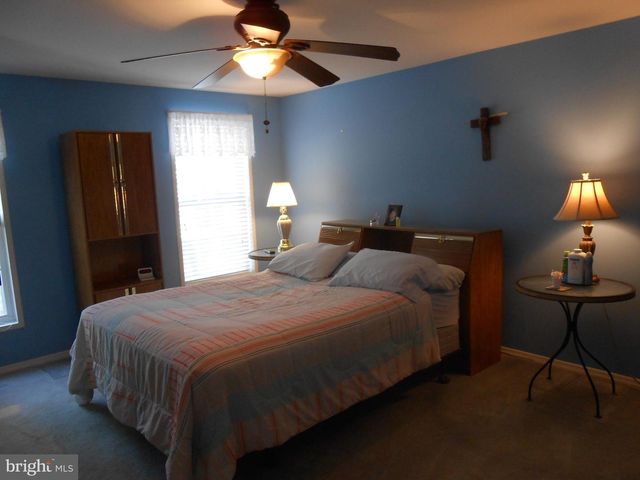 36 FORT LEE DR, Manahawkin, NJ 08050