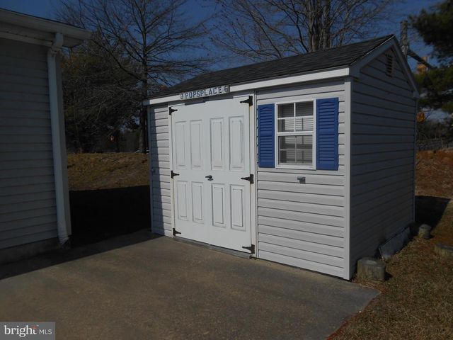 36 FORT LEE DR, Manahawkin, NJ 08050