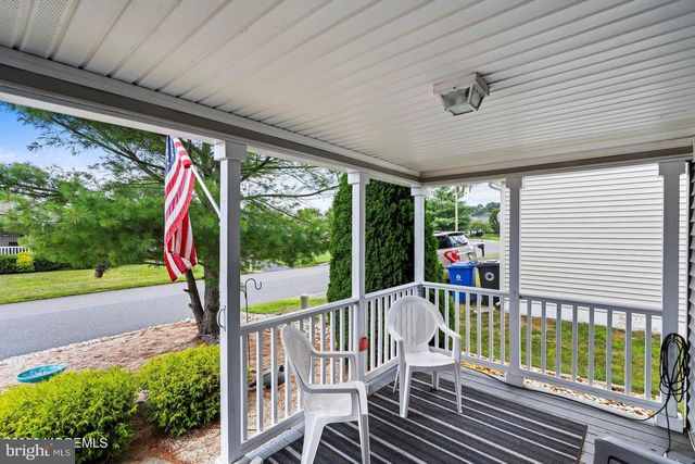 36 FORT LEE DR, Manahawkin, NJ 08050