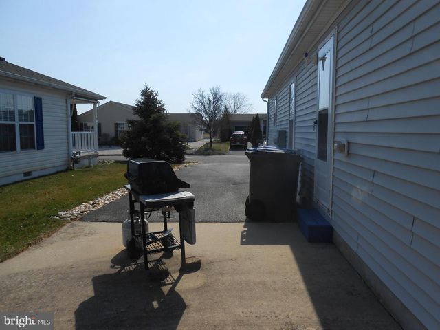 36 FORT LEE DR, Manahawkin, NJ 08050