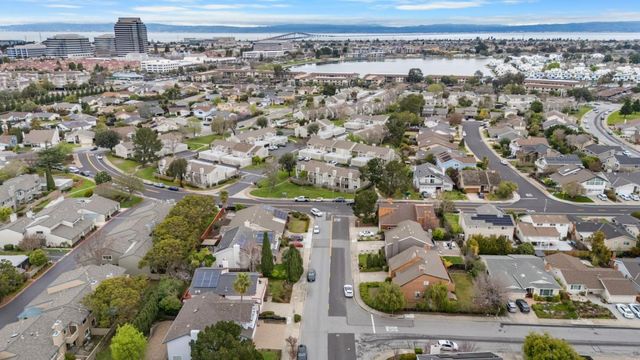 60 Beach Park Boulevard, Foster City, CA 94404