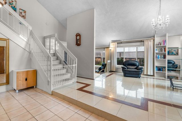 60 Beach Park Boulevard, Foster City, CA 94404