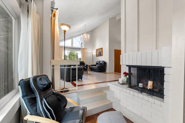 60 Beach Park Boulevard, Foster City, CA 94404