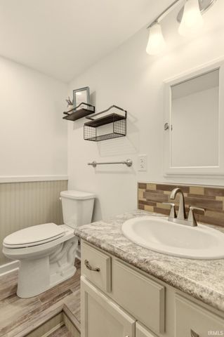 2415 N Evans Avenue, Evansville, IN 47711