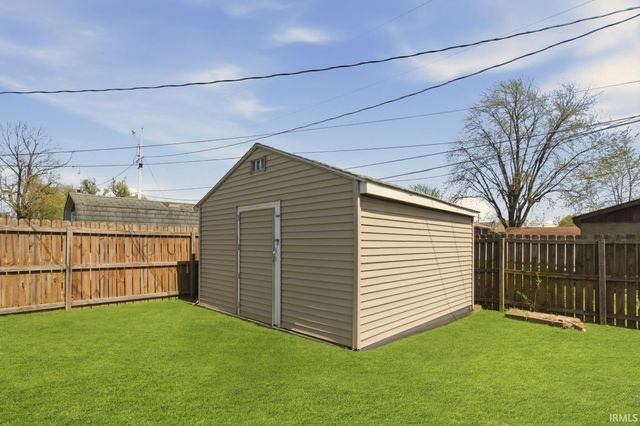 2415 N Evans Avenue, Evansville, IN 47711