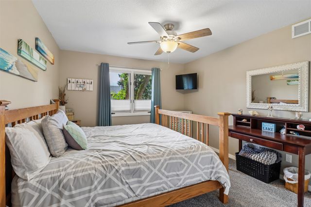5905 Crabapple Lane, Johnston, IA 50131