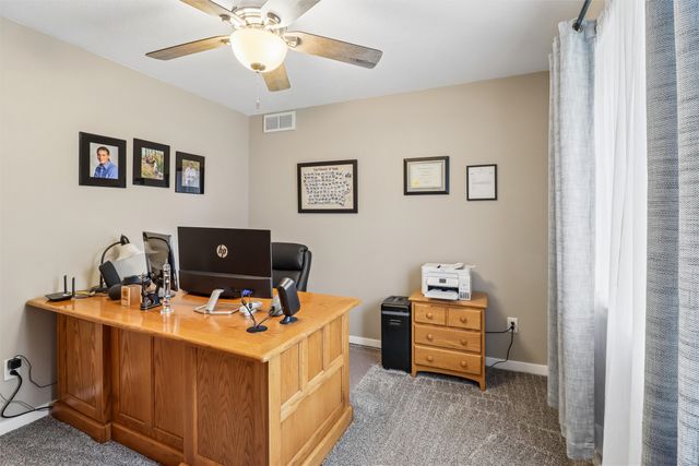 5905 Crabapple Lane, Johnston, IA 50131