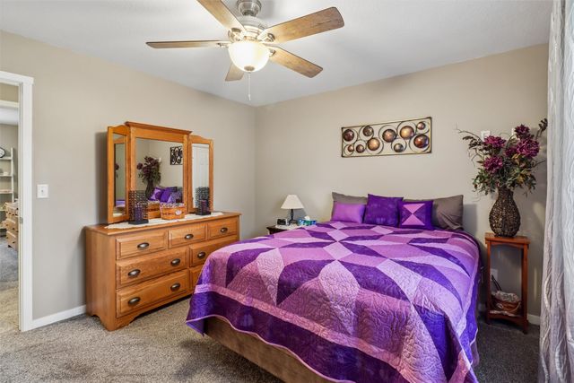 5905 Crabapple Lane, Johnston, IA 50131