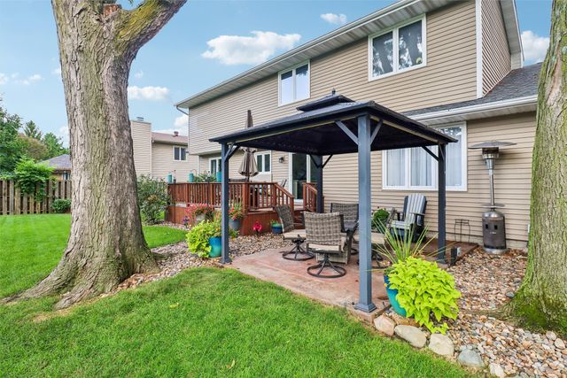 5905 Crabapple Lane, Johnston, IA 50131