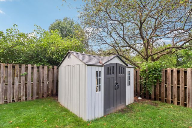 5905 Crabapple Lane, Johnston, IA 50131