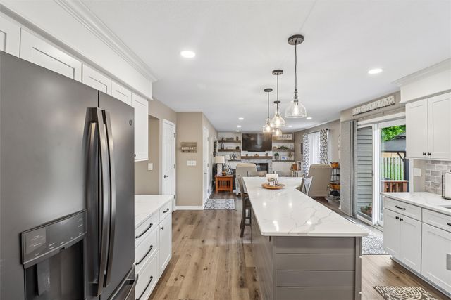 5905 Crabapple Lane, Johnston, IA 50131