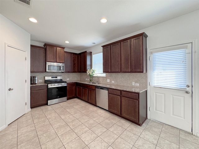251 Triumph RD, Buda, TX 78610