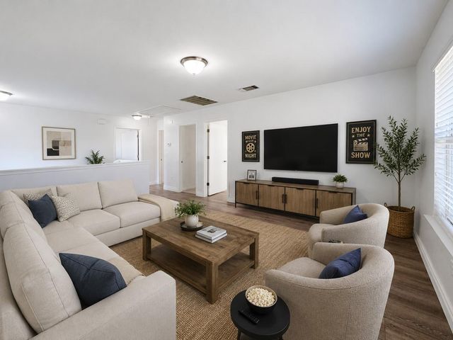 251 Triumph RD, Buda, TX 78610