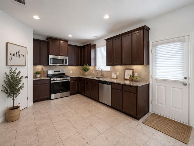 251 Triumph RD, Buda, TX 78610