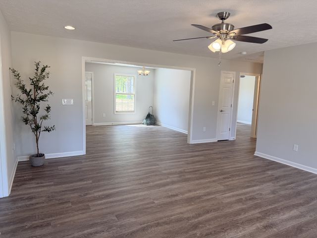 6265 Lynchburg Rd, Winchester, TN 37398