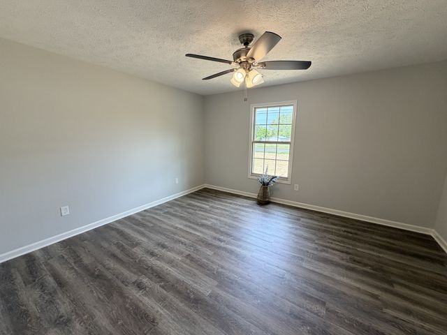 6265 Lynchburg Rd, Winchester, TN 37398