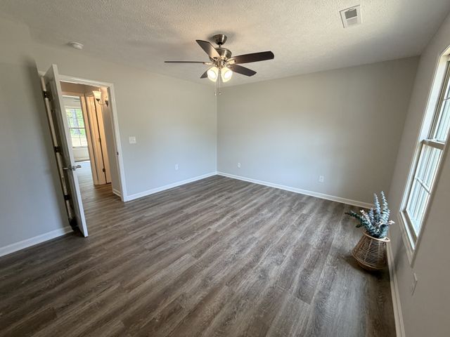 6265 Lynchburg Rd, Winchester, TN 37398