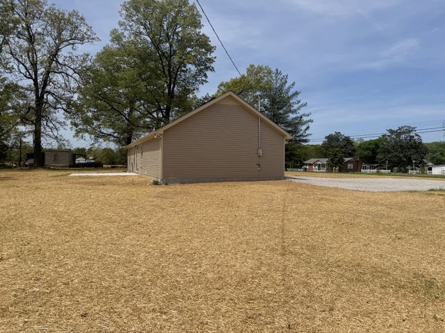 6265 Lynchburg Rd, Winchester, TN 37398