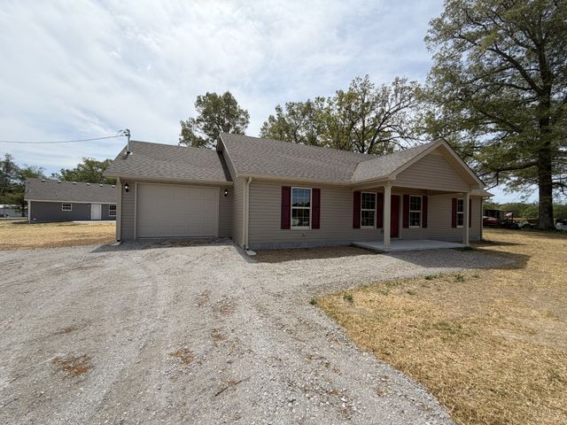 6265 Lynchburg Rd, Winchester, TN 37398