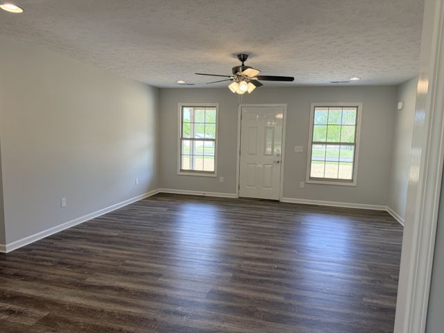 6265 Lynchburg Rd, Winchester, TN 37398